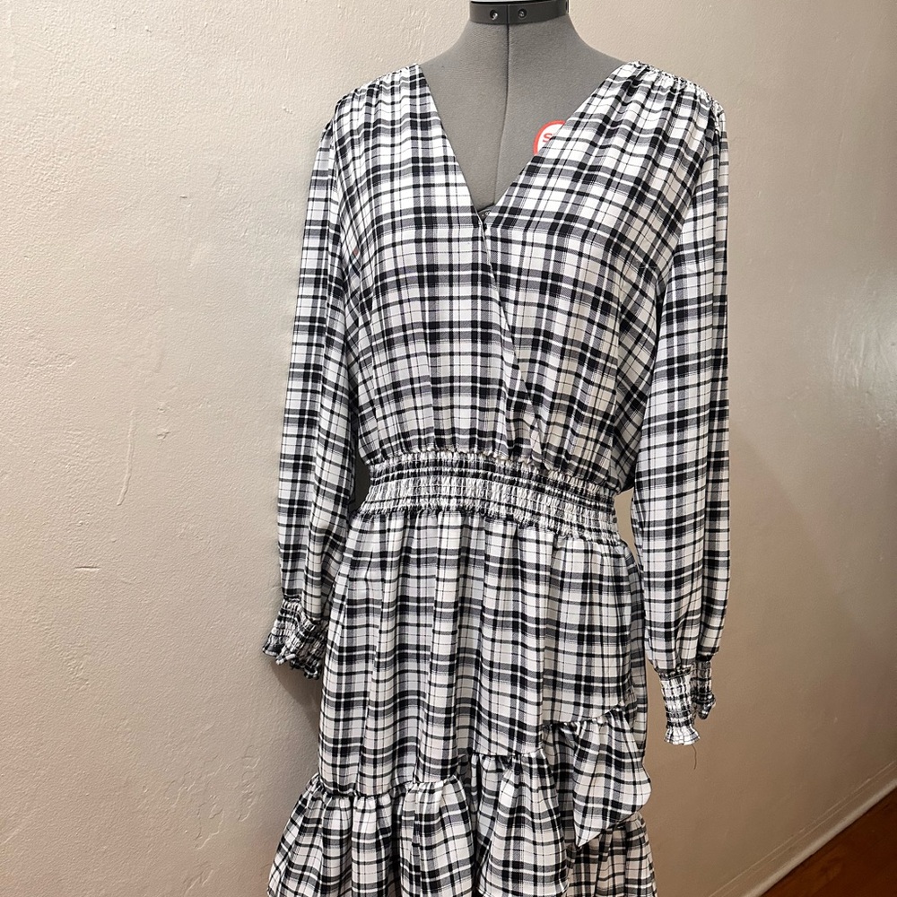 Vince Camuto Black and White Checkered Long Sleeve Dress